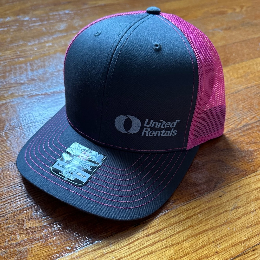 United Rentals Gray Pink Mesh Snapback Cap Trucker Baseball Hat Richardson NEW